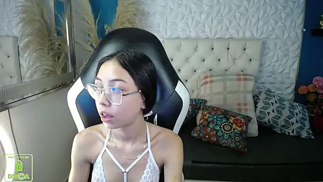 NathaliaSweet 11 online show from 12-17-25, 02:23