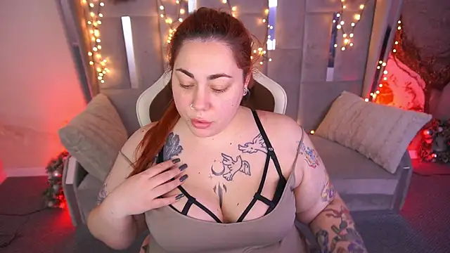 Snapshot of Kittywakee chatting on 02-13-26, 10:39 Kittywakee online show from 02-13-26, 10:39