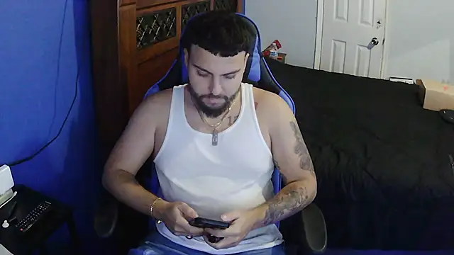 Snapshot of MasterKvn chatting on 02-10-25, 05:25 MasterKvn online show from 02-10-25, 05:25