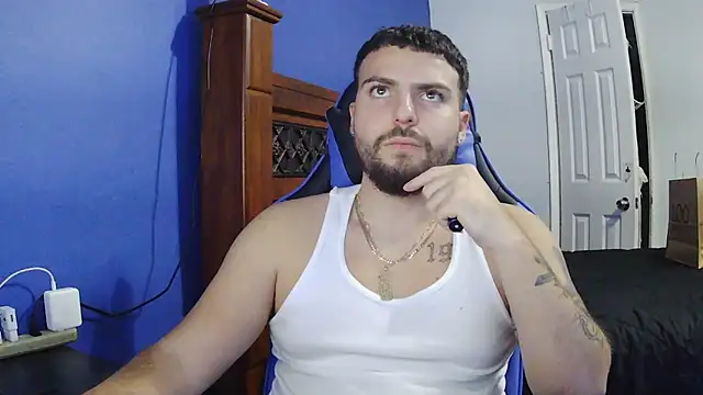 Snapshot of MasterKvn chatting on 02-12-25, 08:38 MasterKvn online show from 02-12-25, 08:38