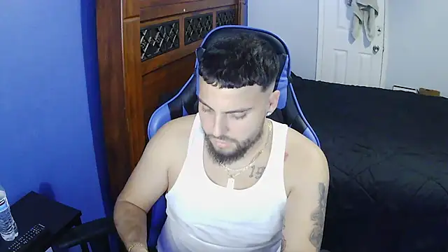 Snapshot of MasterKvn chatting on 02-25-25, 04:24 MasterKvn online show from 02-25-25, 04:24