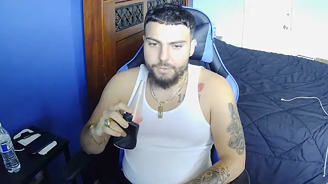 Snapshot of MasterKvn chatting on 03-05-25, 05:39 MasterKvn online show from 03-05-25, 05:39