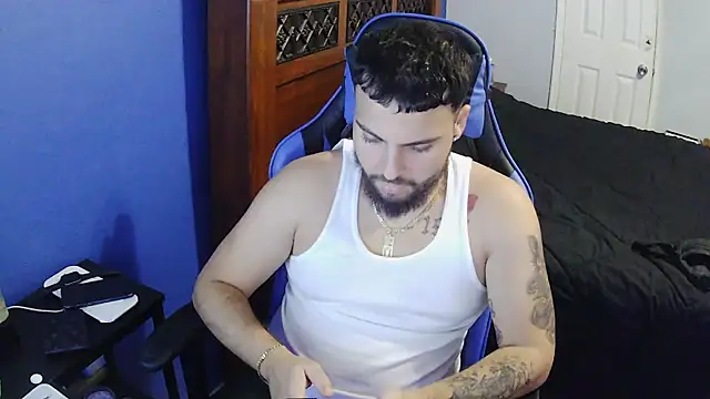 Snapshot of MasterKvn chatting on 03-06-25, 08:19 MasterKvn online show from 03-06-25, 08:19