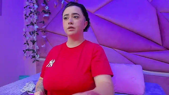 Victoria Rossy online show from 10-18-25, 07:58