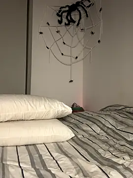 AgnesCampp online show from 10-21-25, 09:26