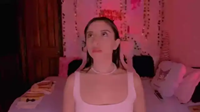 Snapshot of gabyye_capprins chatting on 11-13-25, 12:20 gabyye capprins online show from 11-13-25, 12:20