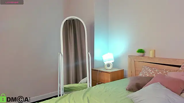 Snapshot of Cherry_Price chatting on 02-01-26, 11:36 Cherry Price online show from 02-01-26, 11:36