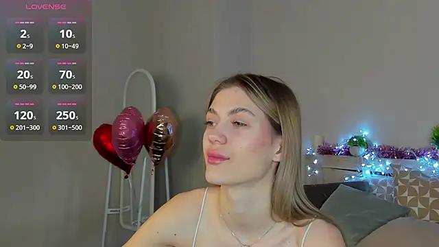 Snapshot of Cherry_Price chatting on 02-18-26, 11:44 Cherry Price online show from 02-18-26, 11:44