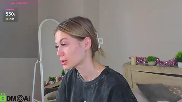 Snapshot of Cherry_Price chatting on 03-03-26, 12:06 Cherry Price online show from 03-03-26, 12:06