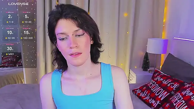 Snapshot of Kolette_Gray chatting on 12-22-24, 03:44 Kolette Gray online show from 12-22-24, 03:44