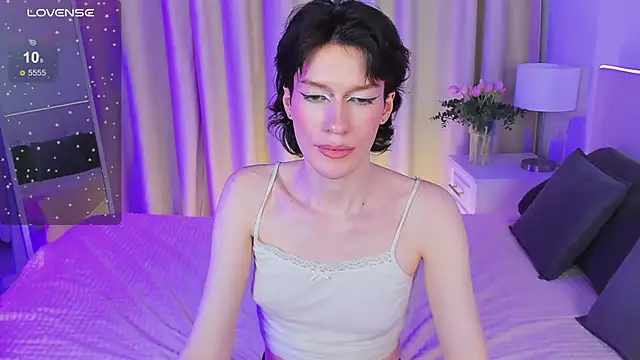 Snapshot of Kolette_Gray chatting on 02-20-25, 06:35 Kolette Gray online show from 02-20-25, 06:35