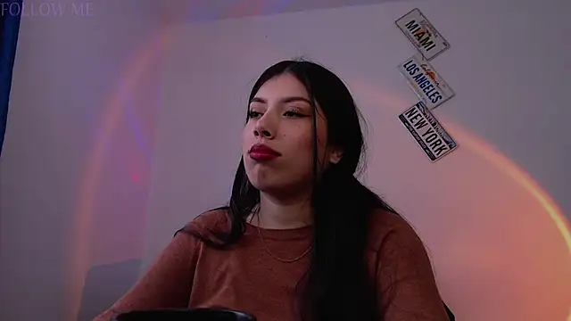 Snapshot of iam_emy chatting on 03-19-25, 07:38 iam emy online show from 03-19-25, 07:38