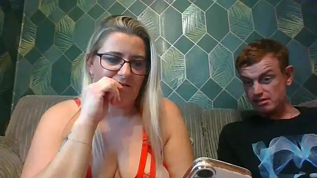 SweetXCandyX online show from 12-04-25, 06:49