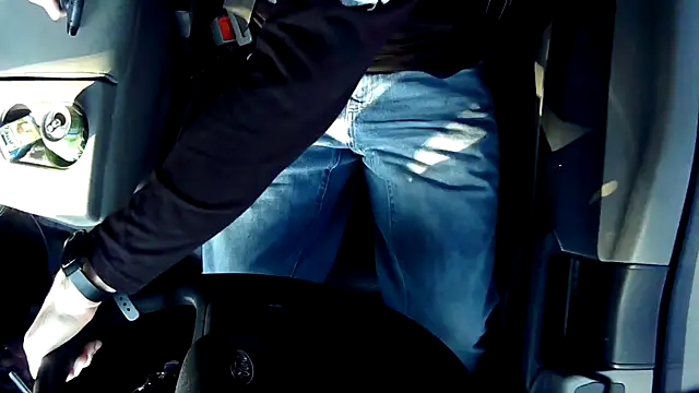 Spunwhiteboy1992 online show from 10-11-25, 08:29