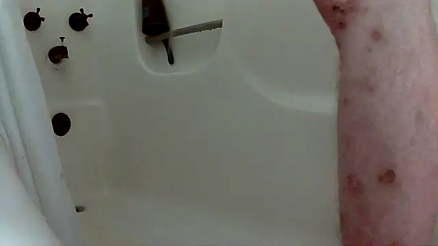 Snapshot of Spunwhiteboy1992 chatting on 03-11-26, 06:25 Spunwhiteboy1992 online show from 03-11-26, 06:25