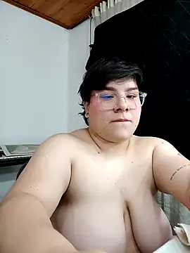 amalia love online show from 12-15-24, 07:31