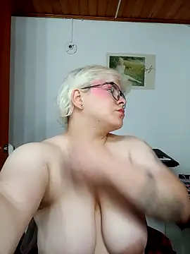 amalia love online show from 09-13-25, 04:56