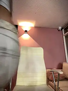 Praga Pink online show from 10-12-25, 02:21