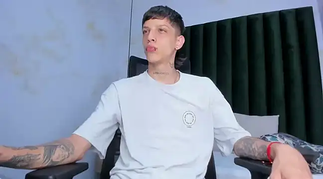 Adam hard  online show from 12-04-24, 07:34