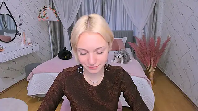 VelvetVixen155 online show from 12-03-24, 09:22