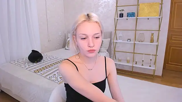 VelvetVixen155 online show from 12-08-24, 03:10