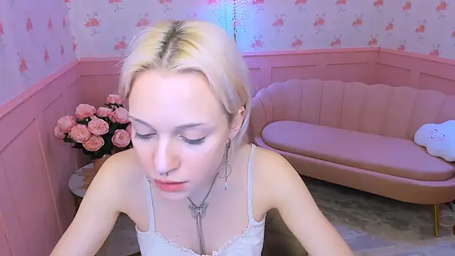 VelvetVixen155 online show from 12-13-24, 09:24