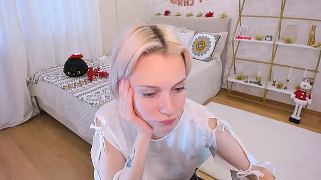 VelvetVixen155 online show from 12-23-24, 07:38