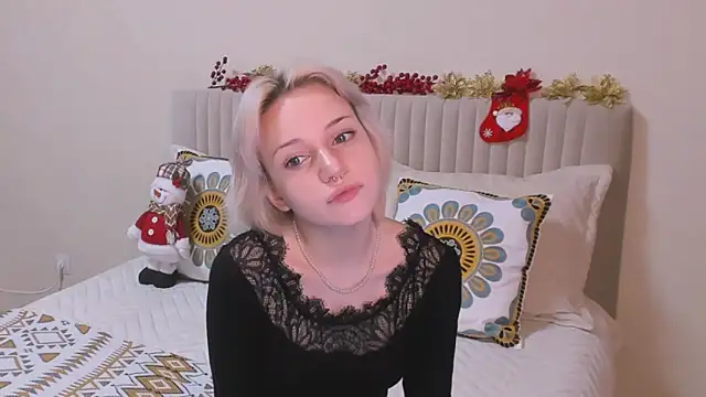 VelvetVixen155 online show from 12-28-24, 04:19