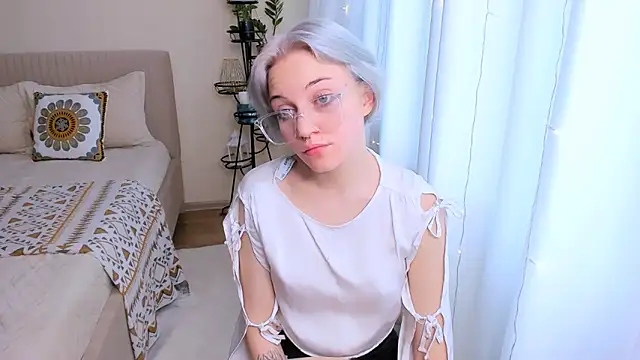 VelvetVixen155 online show from 02-04-25, 09:28