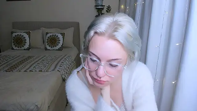 VelvetVixen155 online show from 02-09-25, 03:32