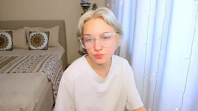 VelvetVixen155 online show from 02-09-25, 09:37