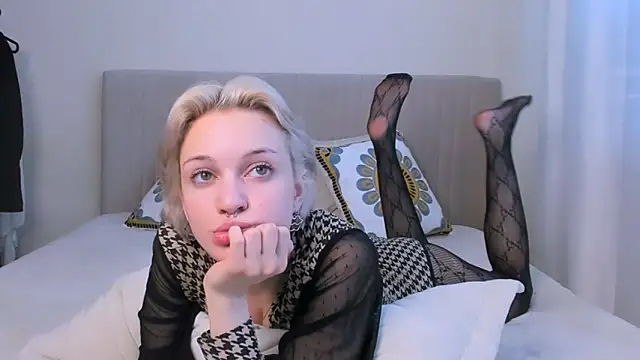 VelvetVixen155 online show from 02-28-25, 05:26