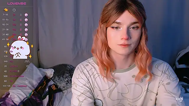 Snapshot of Alice_Hells chatting on 02-01-25, 10:26 Alice Hells online show from 02-01-25, 10:26