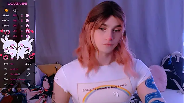 Snapshot of Alice_Hells chatting on 09-10-25, 05:40 Alice Hells online show from 09-10-25, 05:40