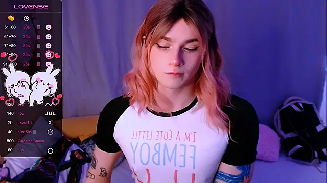 Snapshot of Alice_Hells chatting on 10-27-25, 06:39 Alice Hells online show from 10-27-25, 06:39