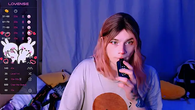 Snapshot of Alice_Hells chatting on 11-08-25, 05:40 Alice Hells online show from 11-08-25, 05:40