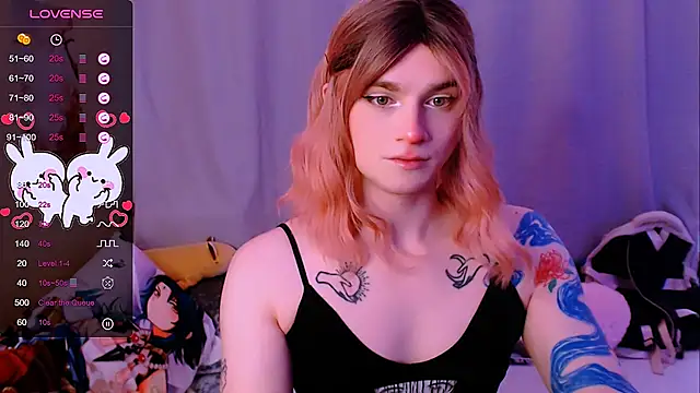 Snapshot of Alice_Hells chatting on 12-01-25, 08:19 Alice Hells online show from 12-01-25, 08:19