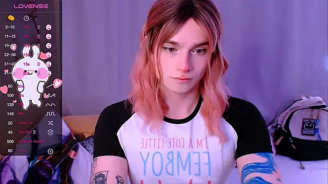 Snapshot of Alice_Hells chatting on 02-19-26, 06:42 Alice Hells online show from 02-19-26, 06:42