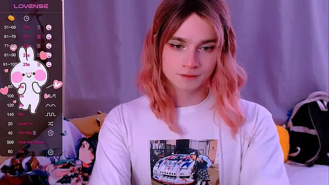 Snapshot of Alice_Hells chatting on 03-21-26, 08:30 Alice Hells online show from 03-21-26, 08:30