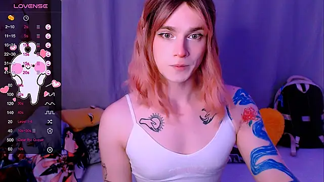 Snapshot of Alice_Hells chatting on 03-26-26, 02:33 Alice Hells online show from 03-26-26, 02:33