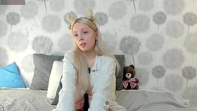 Snapshot of EngelFugler chatting on 01-30-25, 01:53 EngelFugler online show from 01-30-25, 01:53