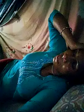 Hotty-dola online show from 03-02-25, 09:42