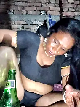 Hotty-dola online show from 10-01-25, 07:31