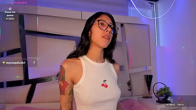 Mis  lola online show from 11-29-25, 10:13