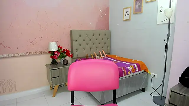 Snapshot of lauren_rios7 chatting on 10-19-25, 07:58 lauren rios7 online show from 10-19-25, 07:58