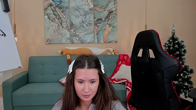 milaleoneli online show from 12-25-24, 04:00