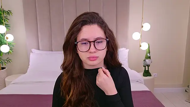 milaleoneli online show from 01-10-25, 01:31