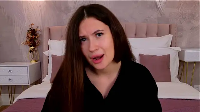 Snapshot of milaleoneli chatting on 11-05-25, 03:12 milaleoneli online show from 11-05-25, 03:12