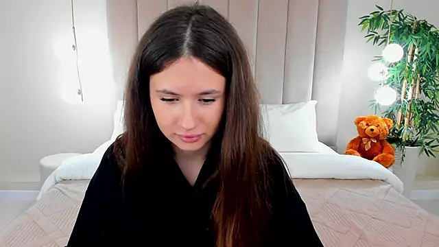 Snapshot of milaleoneli chatting on 11-09-25, 02:54 milaleoneli online show from 11-09-25, 02:54