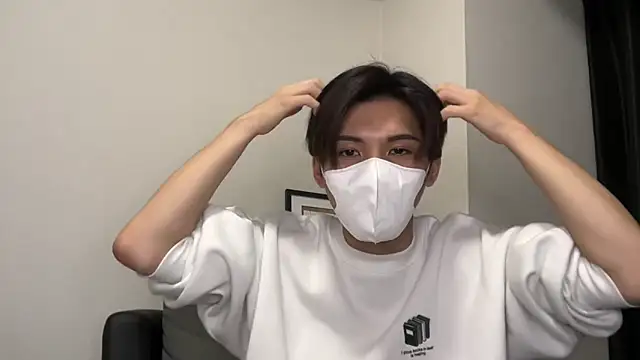 Snapshot of Lio_kun chatting on 12-05-24, 12:11 Lio kun online show from 12-05-24, 12:11